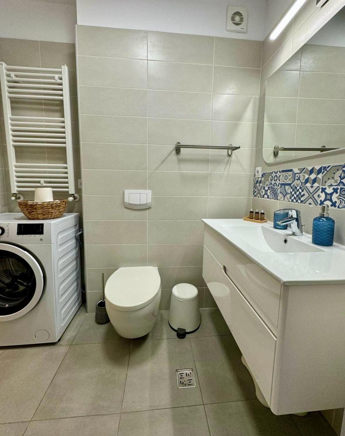 Cez Studio Mamaia Nord Apartment นาโวดาริ ภายนอก รูปภาพ