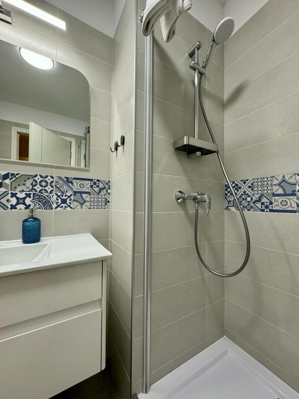 Cez Studio Mamaia Nord Apartment นาโวดาริ ภายนอก รูปภาพ