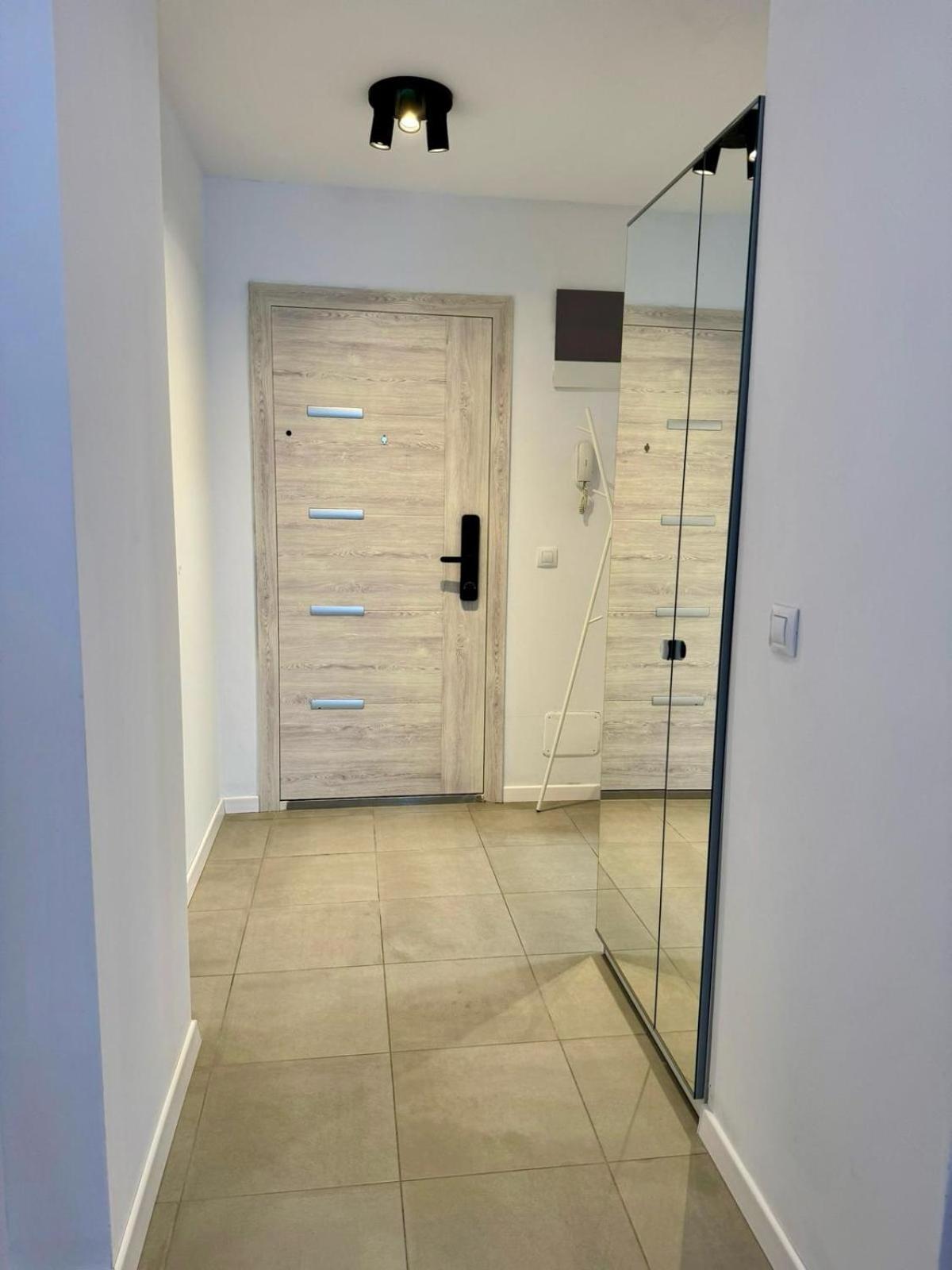 Cez Studio Mamaia Nord Apartment นาโวดาริ ภายนอก รูปภาพ
